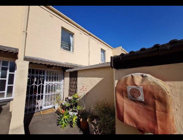 2 BEDROOM TOWNHOUSE SOLD IN HATTON ESTATE